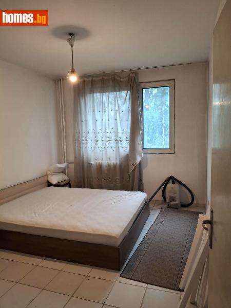 Тристаен, 95m² - снимка 8