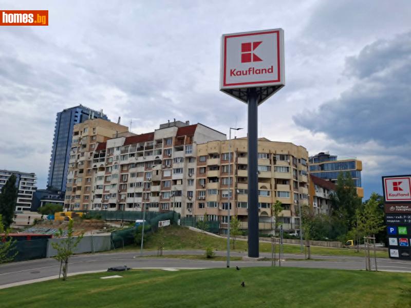 Тристаен, 95m²