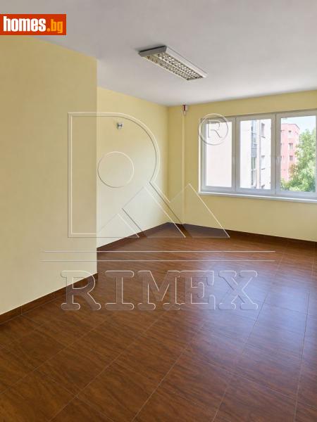 Тристаен, 115m² - снимка 2