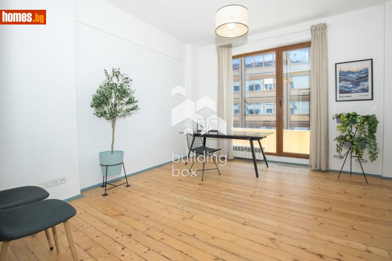Тристаен, 92m² - снимка 8