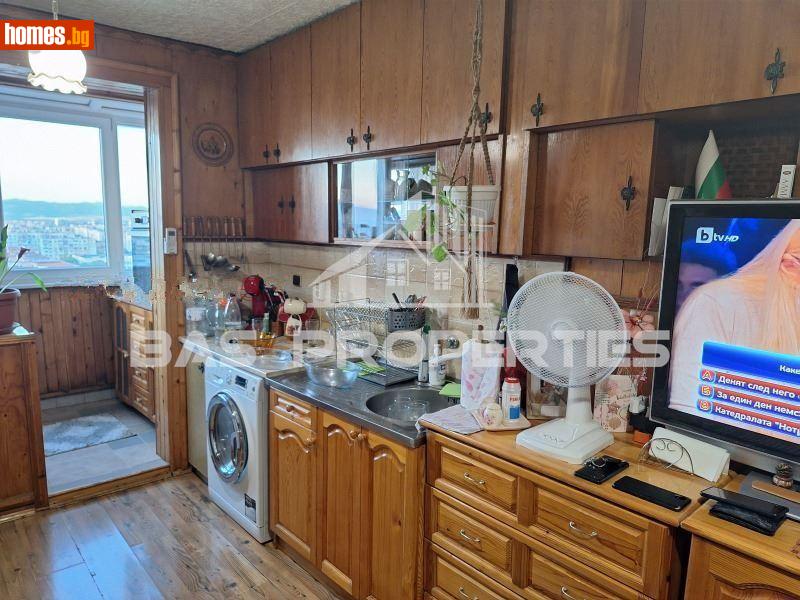 Тристаен, 98m² - снимка 3
