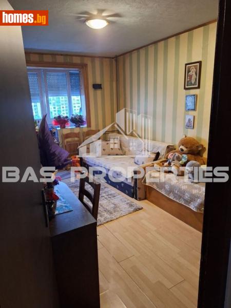 Тристаен, 98m² - снимка 9