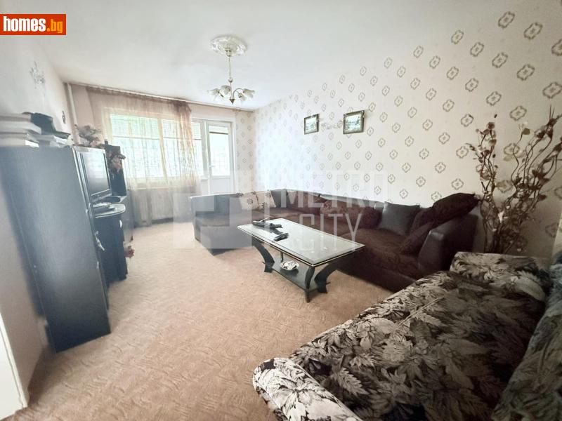 Тристаен, 83m² - снимка 2
