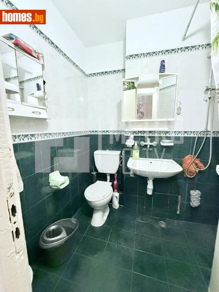 Тристаен, 83m² - снимка 9