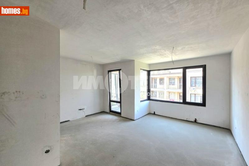 Тристаен, 93m² - снимка 1