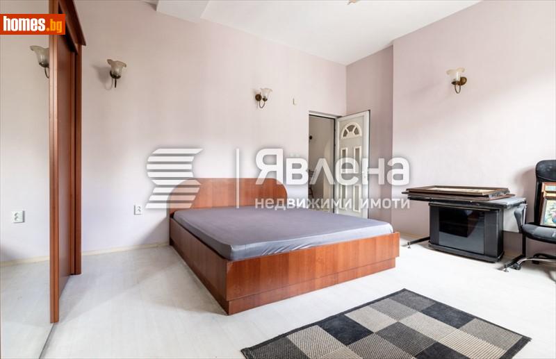Тристаен, 117m² - снимка 4