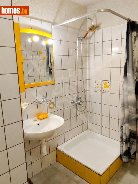 Тристаен, 105m² - снимка 8