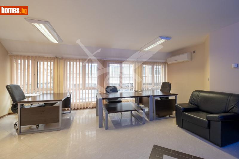 Тристаен, 102m² - снимка 1