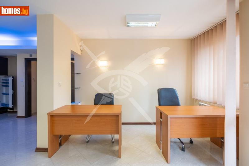 Тристаен, 102m² - снимка 8