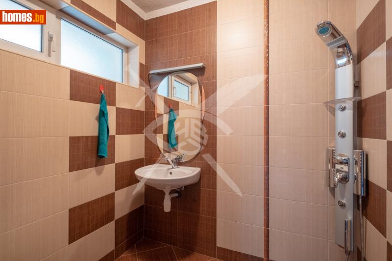 Тристаен, 102m² - снимка 9