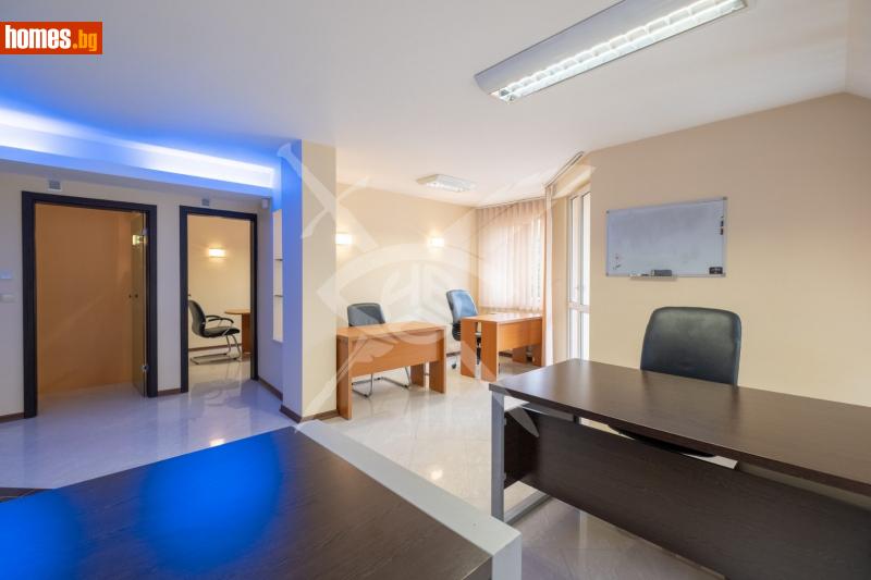 Тристаен, 102m² - снимка 7