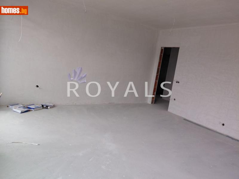 Тристаен, 102m² - снимка 3