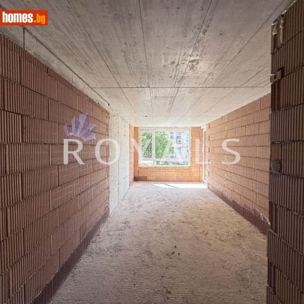Тристаен, 122m² - снимка 1