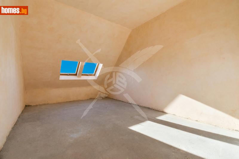 Тристаен, 136m² - снимка 4