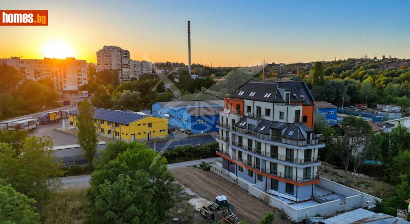 Тристаен, 136m² - снимка 3