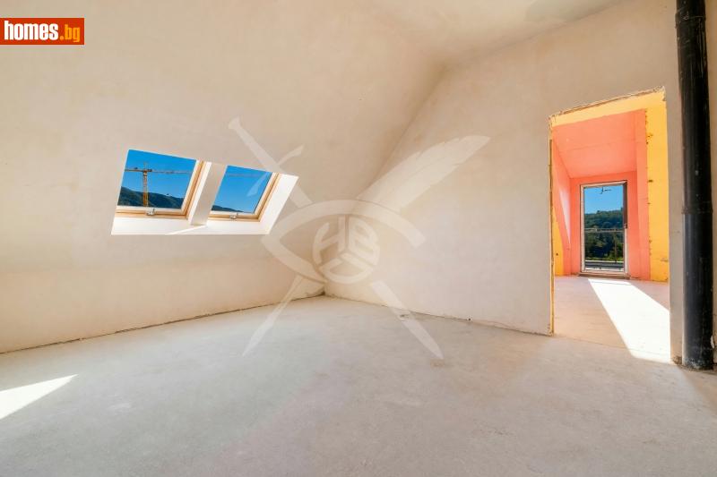 Тристаен, 136m² - снимка 8