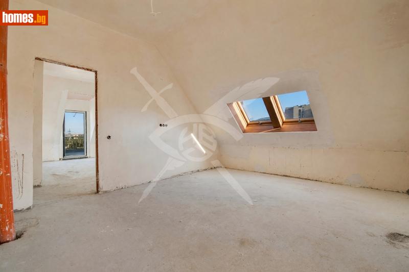 Тристаен, 136m² - снимка 9