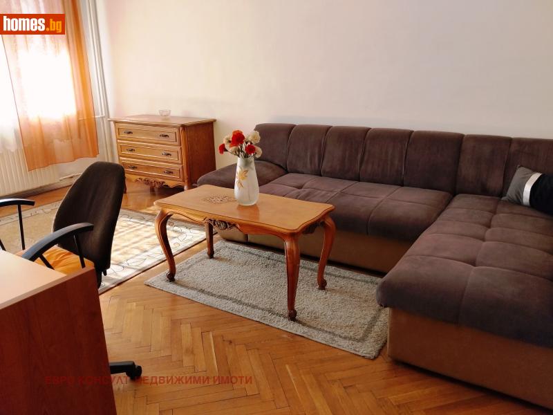 Двустаен, 75m²