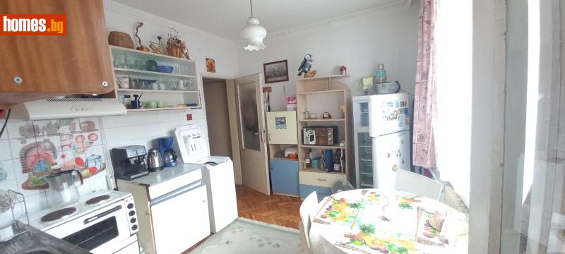 Тристаен, 90m² - Жк. Тракия, Шумен - Апартамент за продажба - Адрес недвижими имоти - кантора Шумен - 120243338