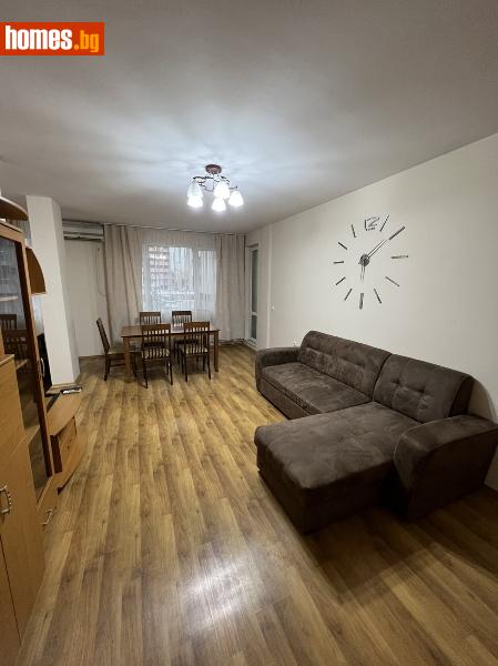Тристаен, 103m²