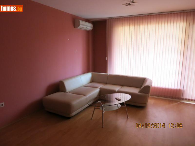 Тристаен, 112m²