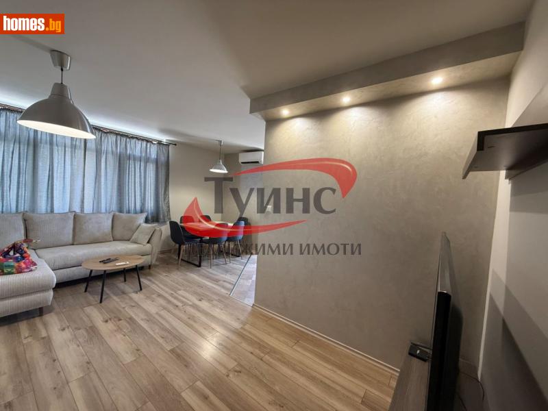 Двустаен, 70m²