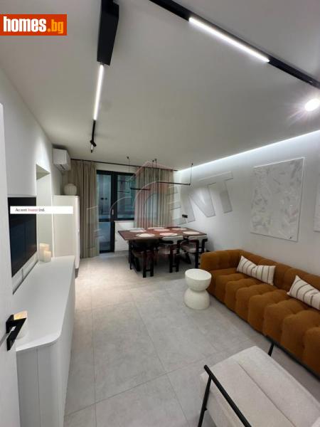 Тристаен, 100m²