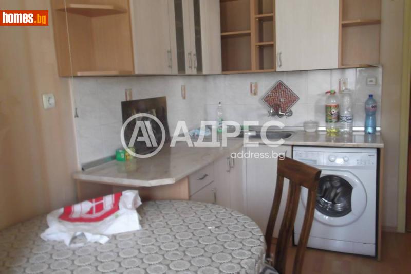 Двустаен, 70m²