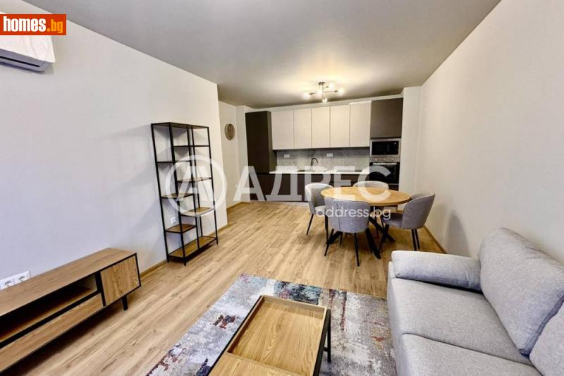 Тристаен, 140m²