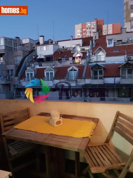 Тристаен, 65m²