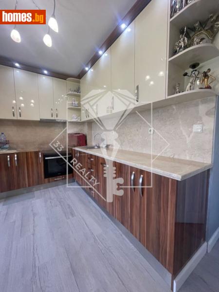 Тристаен, 104m² - Жк. Христо Ботев, Пловдив - Апартамент за продажба - 33 Realty - 120507840