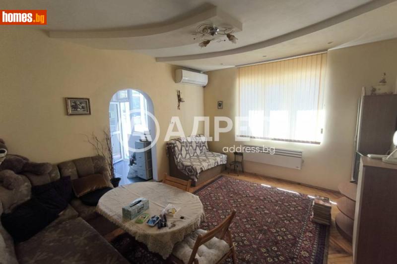 Двустаен, 67m²