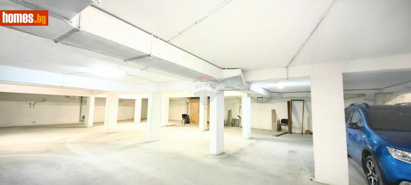 Гараж, 13m² - Жк. Левски, Варна - Апартамент за продажба - RE/MAX Partners - 120526700