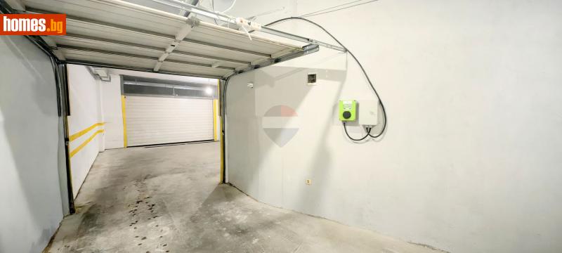 Гараж, 44m² -  Център, Варна - Апартамент за продажба - RE/MAX Partners - 120526778