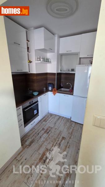 Тристаен, 100m²