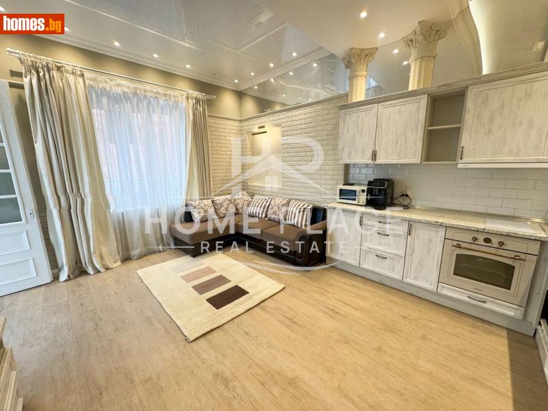 Тристаен, 100m²