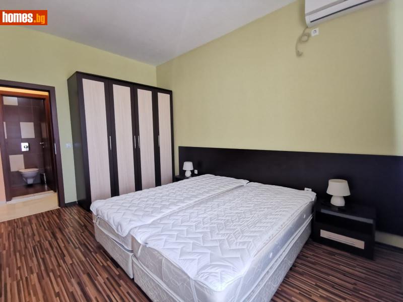 Тристаен, 110m²