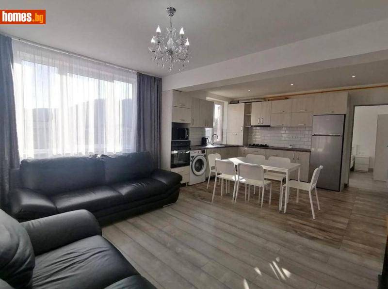 Тристаен, 100m²