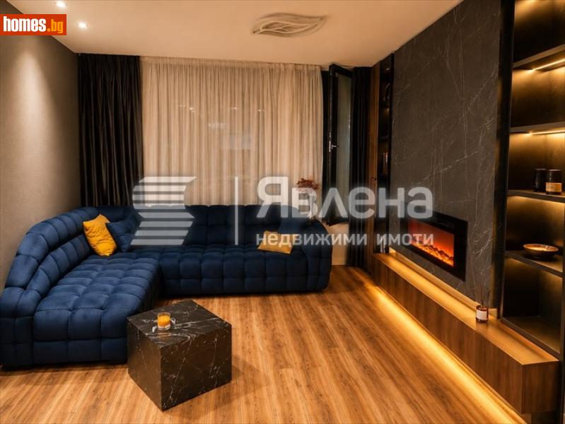 Тристаен, 100m²
