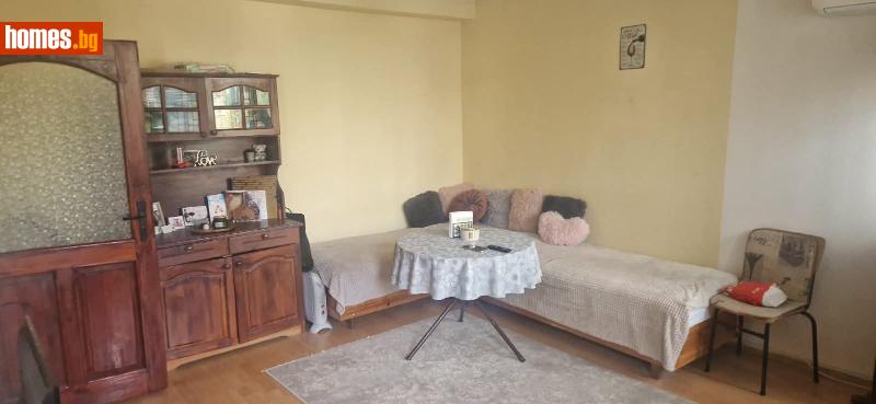 Двустаен, 65m²