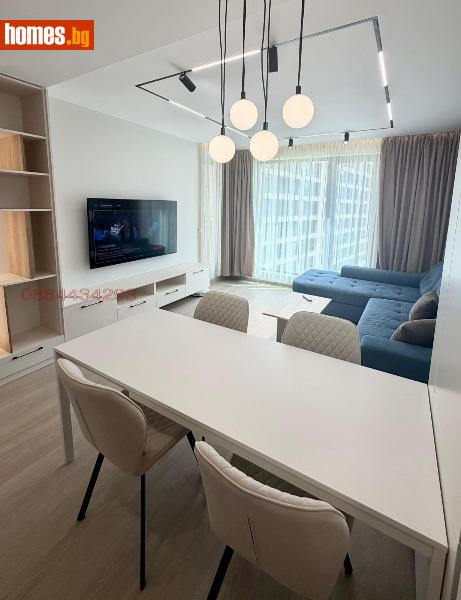 Тристаен, 99m²