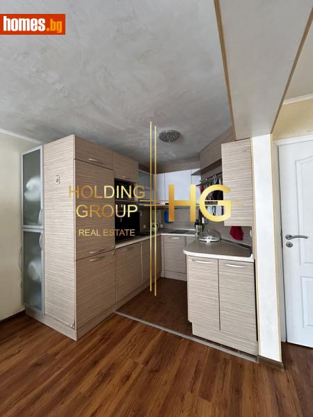 Двустаен, 65m²