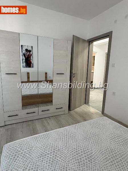 Тристаен, 90m²