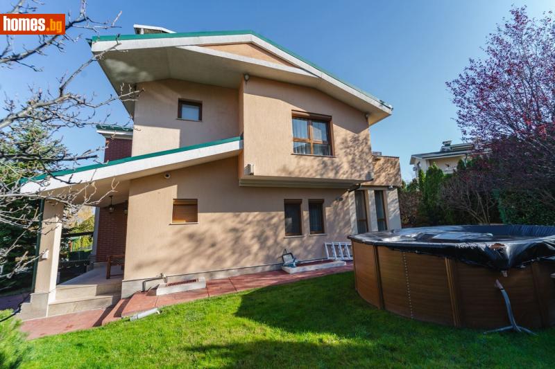 Къща, 330m²