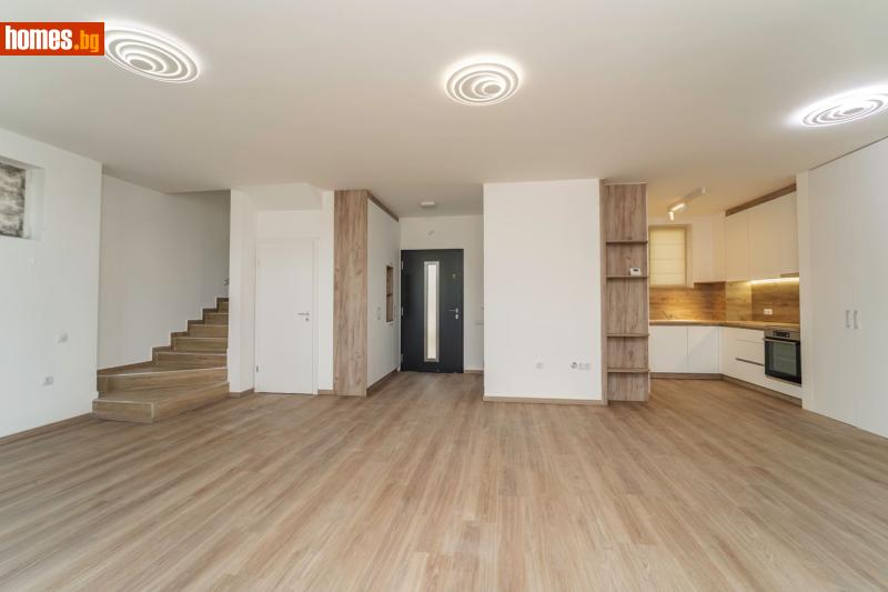 Къща, 220m²