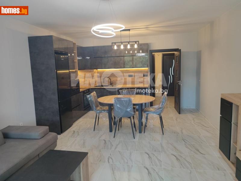 Тристаен, 100m²