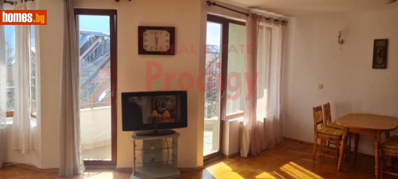 Тристаен, 123m²