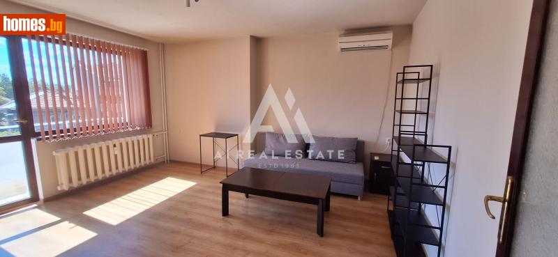 Тристаен, 95m²