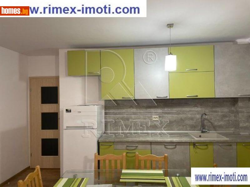 Тристаен, 106m²