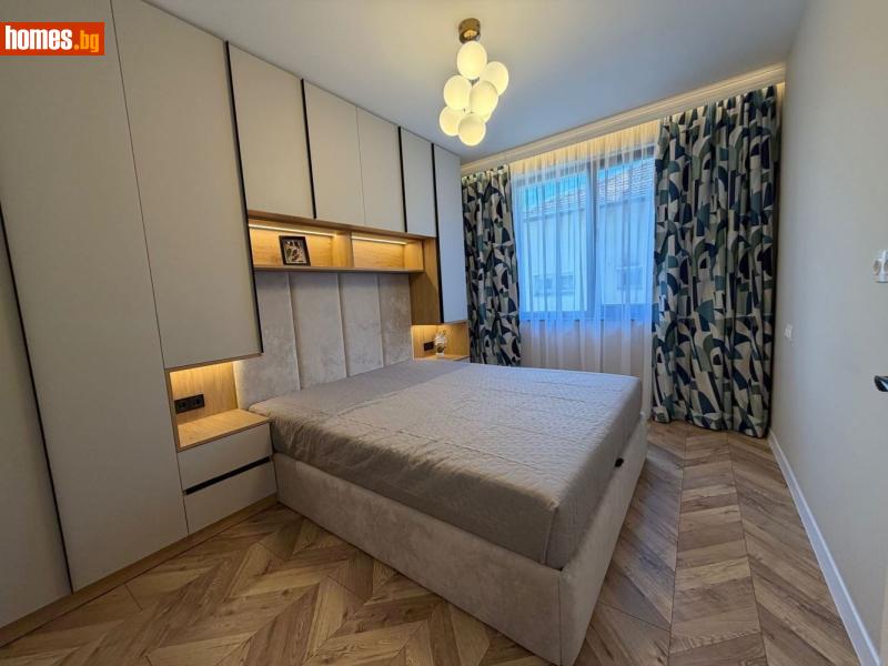 Двустаен, 65m²